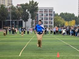 老当益壮！詹皇准三双东契奇30分，墨菲白费42分，湖人三杀鹈鹕