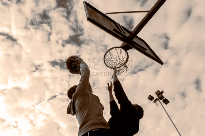 圣地亚哥教士队老将托尼·关恩在 2001 年正式退役，这位 8 次打击王获得者被称为“圣地亚哥之子”